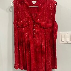 Red sequence no sleeve quarter button blouse 14/16